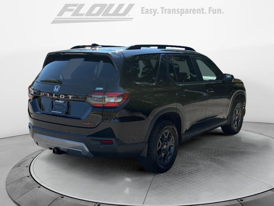 Certified 2026 Honda Pilot TrailSport image 9