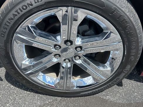 Used 2019 GMC Yukon SLT w/ Open Road Package AWD/4WD image 7