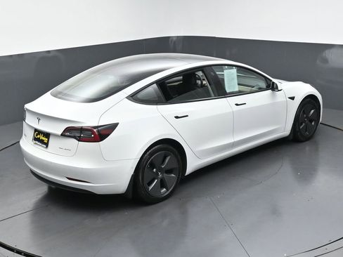 Used 2022 Tesla Model 3 Long Range AWD/4WD image 39