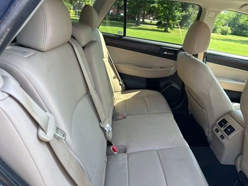 Used 2017 Subaru Outback 2.5i Limited AWD/4WD image 23