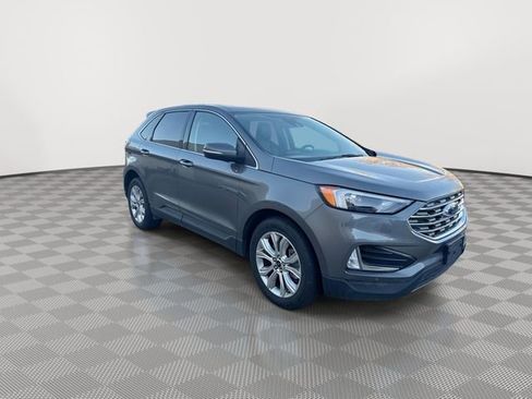 Used 2024 Ford Edge Titanium AWD/4WD image 2