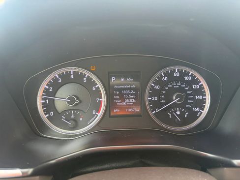 Used 2019 Hyundai Santa Fe SE image 7