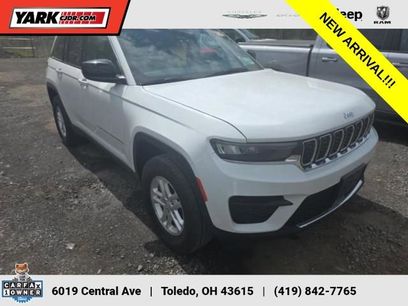 Used 2023 Jeep Grand Cherokee Laredo