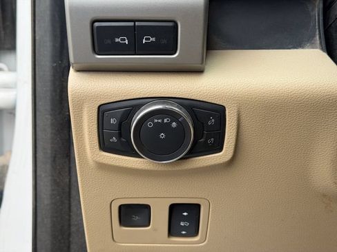 Used 2018 Ford F250 Lariat w/ Lariat Ultimate Package AWD/4WD image 6