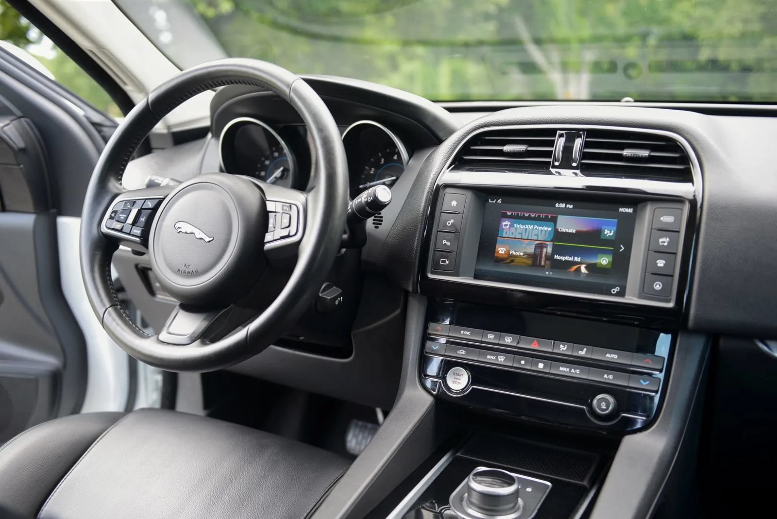 Used 2018 Jaguar F-PACE Premium AWD/4WD image 61
