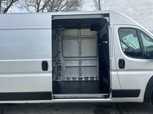 Used 2024 RAM ProMaster 3500 w/ Convenience Group image 16