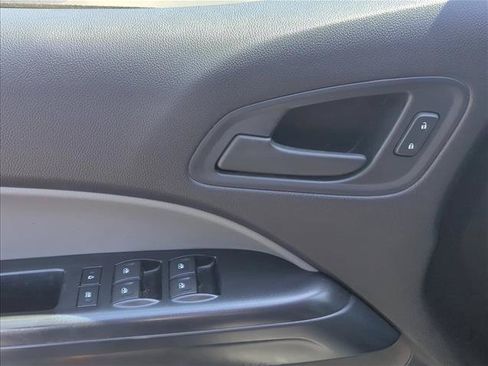 Used 2017 Chevrolet Colorado W/T RWD image 10