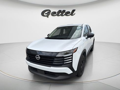 Certified 2025 Nissan Kicks S image 13