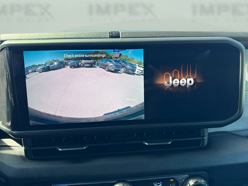 Used 2025 Jeep Wrangler Unlimited Sport AWD/4WD image 16