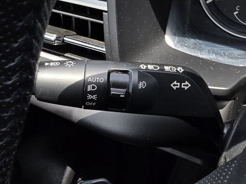 Used 2024 Mitsubishi Outlander SE FWD image 25