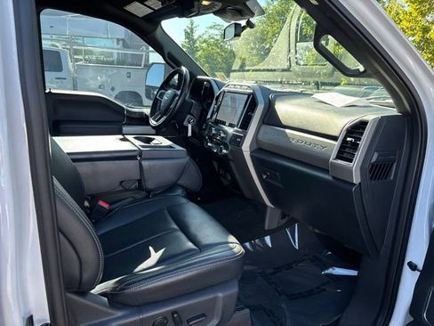 Used 2022 Ford F350 Lariat w/ Tremor Off-Road Package AWD/4WD image 36
