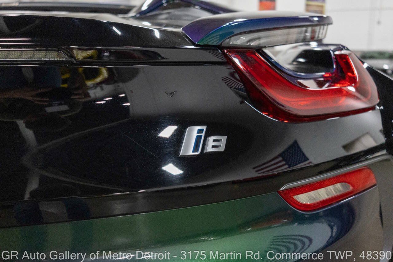 Used 2019 BMW i8 Roadster AWD/4WD image 28