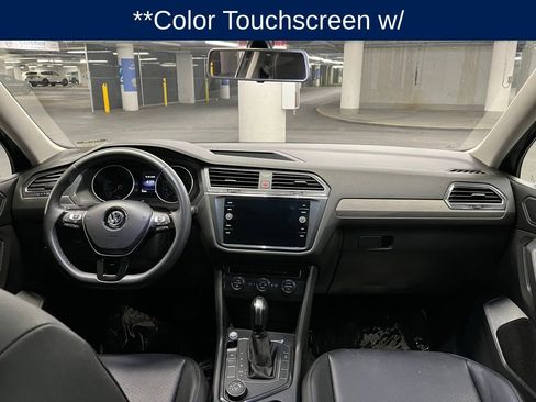 Used 2020 Volkswagen Tiguan SE w/ Panoramic Sunroof Package image 7