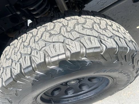 Used 2020 Jeep Wrangler Sport AWD/4WD image 12