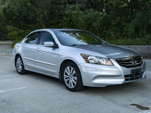 Used 2012 Honda Accord EX-L image 2