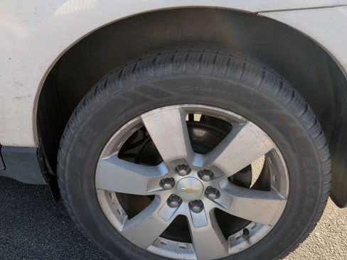 Used 2013 Chevrolet Traverse LT AWD/4WD image 12
