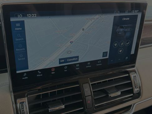 Used 2024 Lincoln Navigator Premiere AWD/4WD image 17