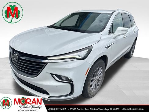 Used 2024 Buick Enclave Essence FWD image 1