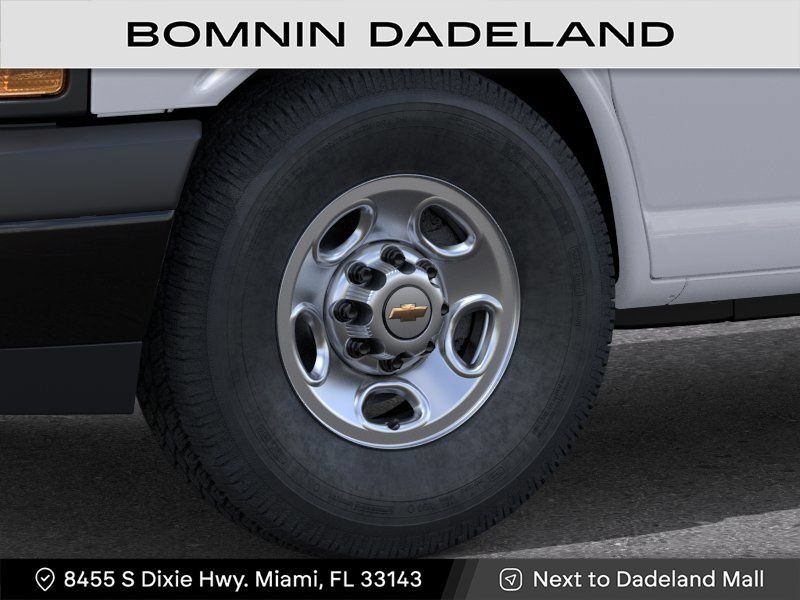 New 2026 Chevrolet Express 2500 Extended w/ Driver Convenience Package RWD image 9