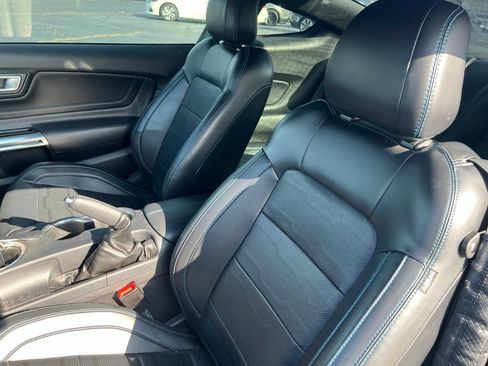 Used 2019 Ford Mustang GT Premium w/ Performance Package - Level 2 RWD image 8