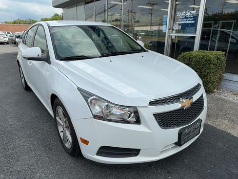 Used 2013 Chevrolet Cruze LT FWD image 2