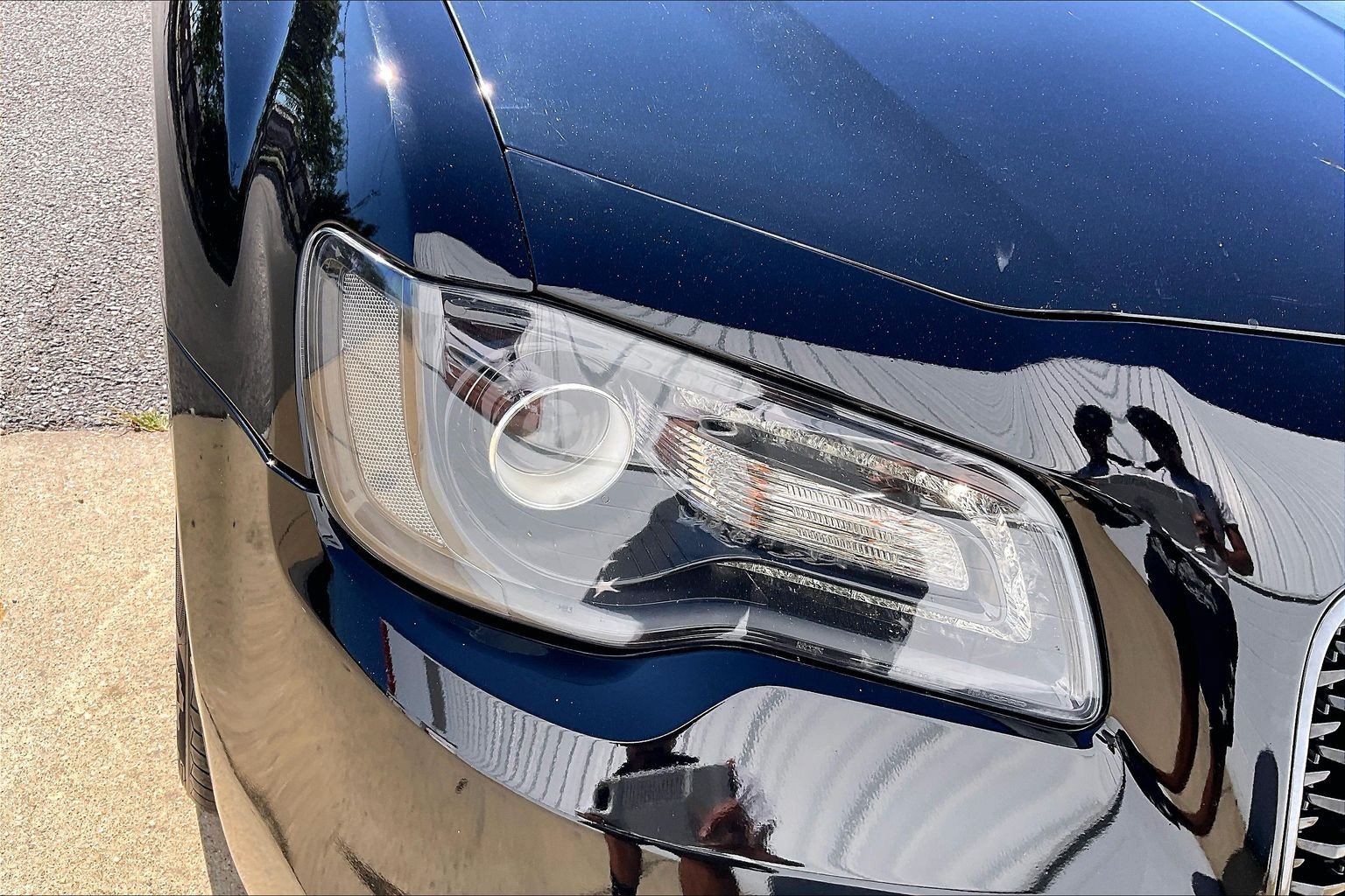 Used 2023 Chrysler 300 Touring w/ Sport Appearance Package RWD image 32