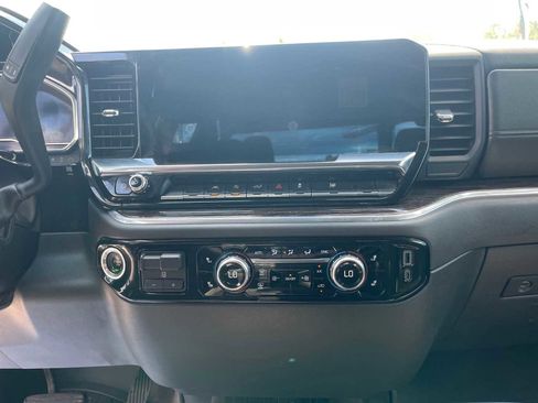 Used 2023 GMC Sierra 1500 Elevation AWD/4WD image 17