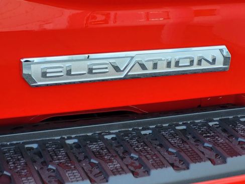 New 2025 GMC Sierra 1500 Elevation image 11