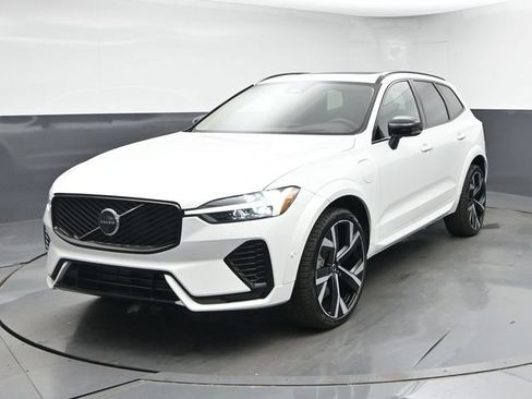 New 2026 Volvo XC60 T8 Ultra w/ Protection Package Premier AWD/4WD image 3