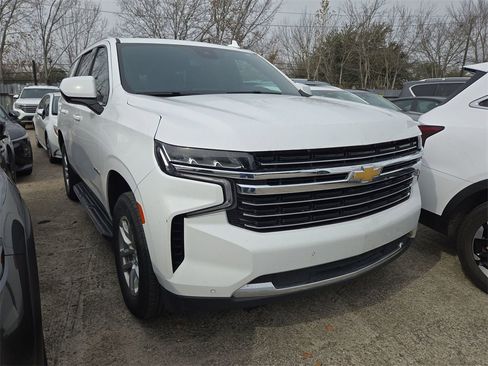 Used 2024 Chevrolet Tahoe LT image 3