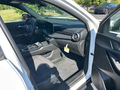 New 2026 Chevrolet Equinox LT image 31