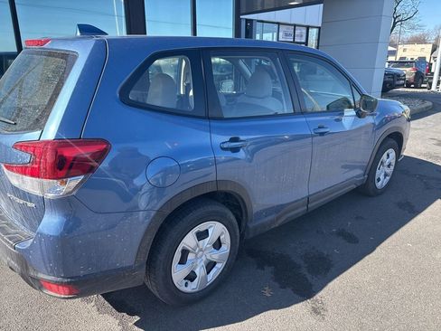 Used 2023 Subaru Forester image 3