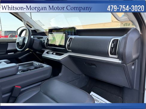 Used 2025 Ford Expedition Max Active AWD/4WD image 43