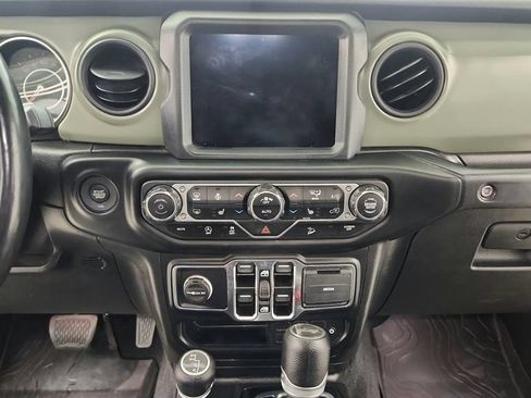 Used 2021 Jeep Wrangler Unlimited Sport AWD/4WD image 37