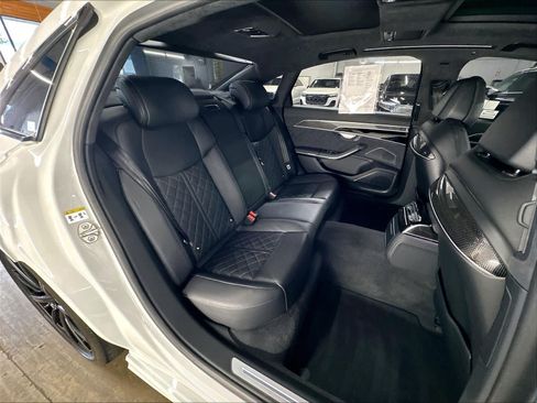 Used 2023 Audi S8 w/ S8 Comfort Plus Package AWD/4WD image 28