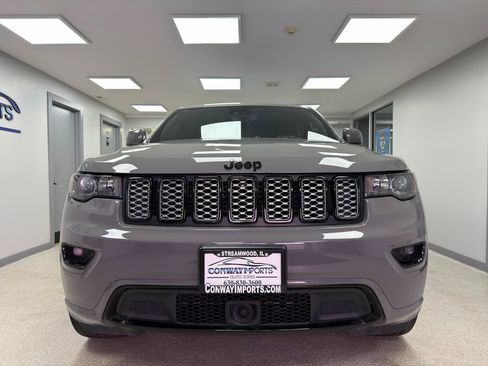 Used 2021 Jeep Grand Cherokee Laredo X AWD/4WD image 6