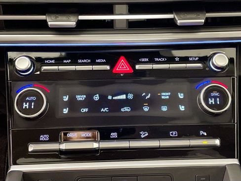 Certified 2026 Hyundai Santa Fe Limited AWD/4WD image 18