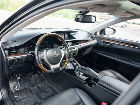 Used 2015 Lexus ES 350 w/ Premium Package image 27