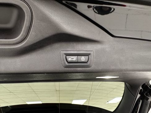 Used 2021 BMW X5 M50i image 34