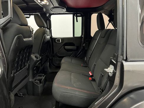 Used 2022 Jeep Wrangler Unlimited Rubicon image 11