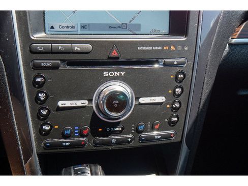 Used 2018 Ford Explorer Limited w/ Equipment Group 301A AWD/4WD image 28