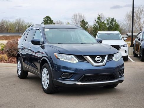 Used 2016 Nissan Rogue S w/ Appearance Package image 4