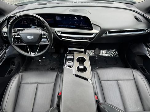 Used 2023 Cadillac Lyriq AWD image 21