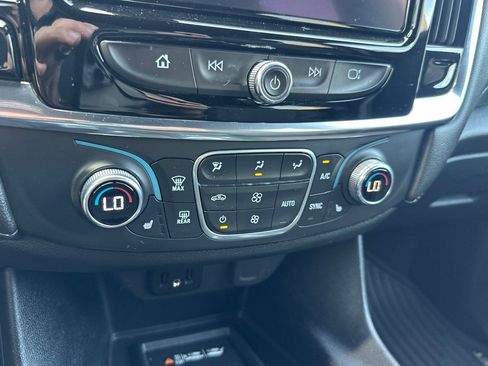 Certified 2023 Chevrolet Traverse LT FWD image 25