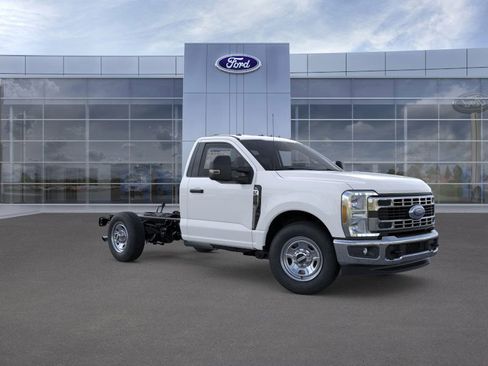 New 2026 Ford F350 XL w/ XL Chrome Package image 7