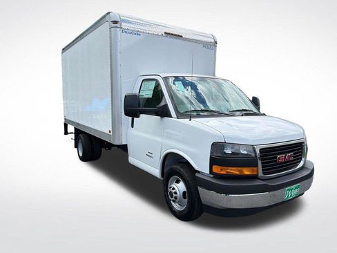 New 2026 GMC Savana 4500 w/ Power Convenience Package RWD image 9