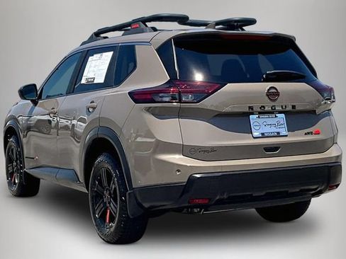 Certified 2025 Nissan Rogue SV AWD/4WD image 4