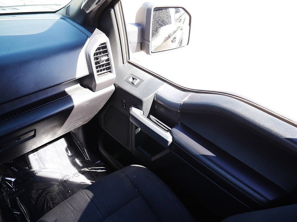 Used 2016 Ford F150 XLT w/ Equipment Group 302A Luxury AWD/4WD image 26