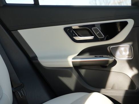 Used 2026 Mercedes-Benz GLC 300 GLC 300 image 42