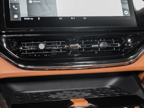 New 2026 Aston Martin DBX 707 AWD/4WD image 30